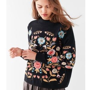 Haute Rogue black floral embroidered sweater size XS